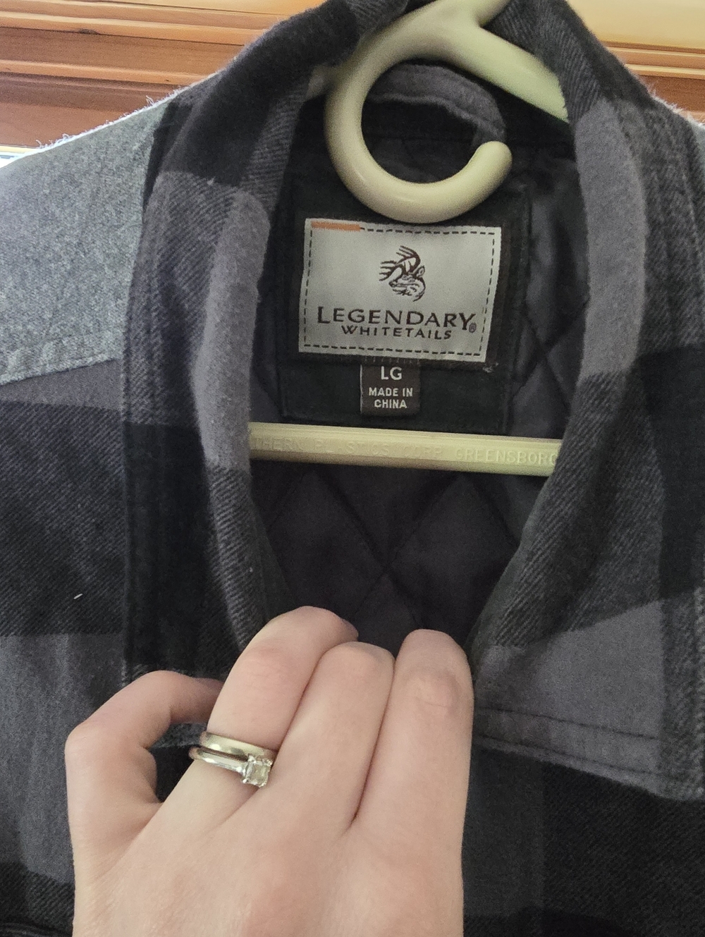 Legendary Whitetails Jacket - Picture 2 of 4